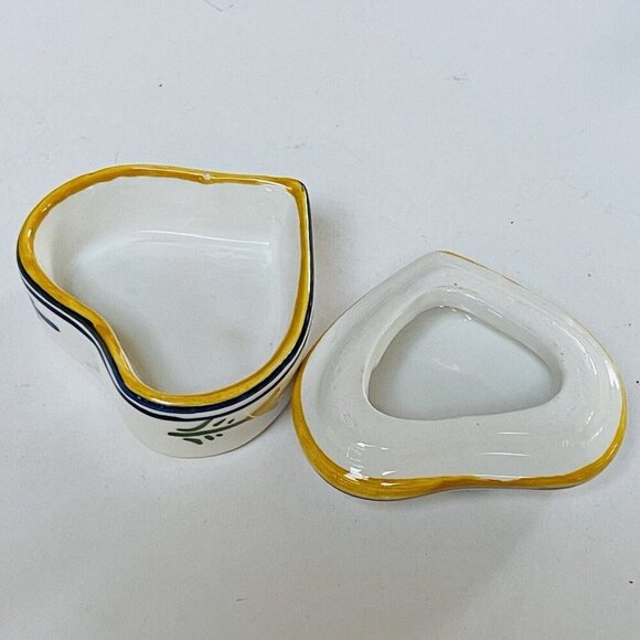 Porcelain Handpainted Heart Shaped Trinket Box Flowers Portugal 204-E - Picture 6 of 8